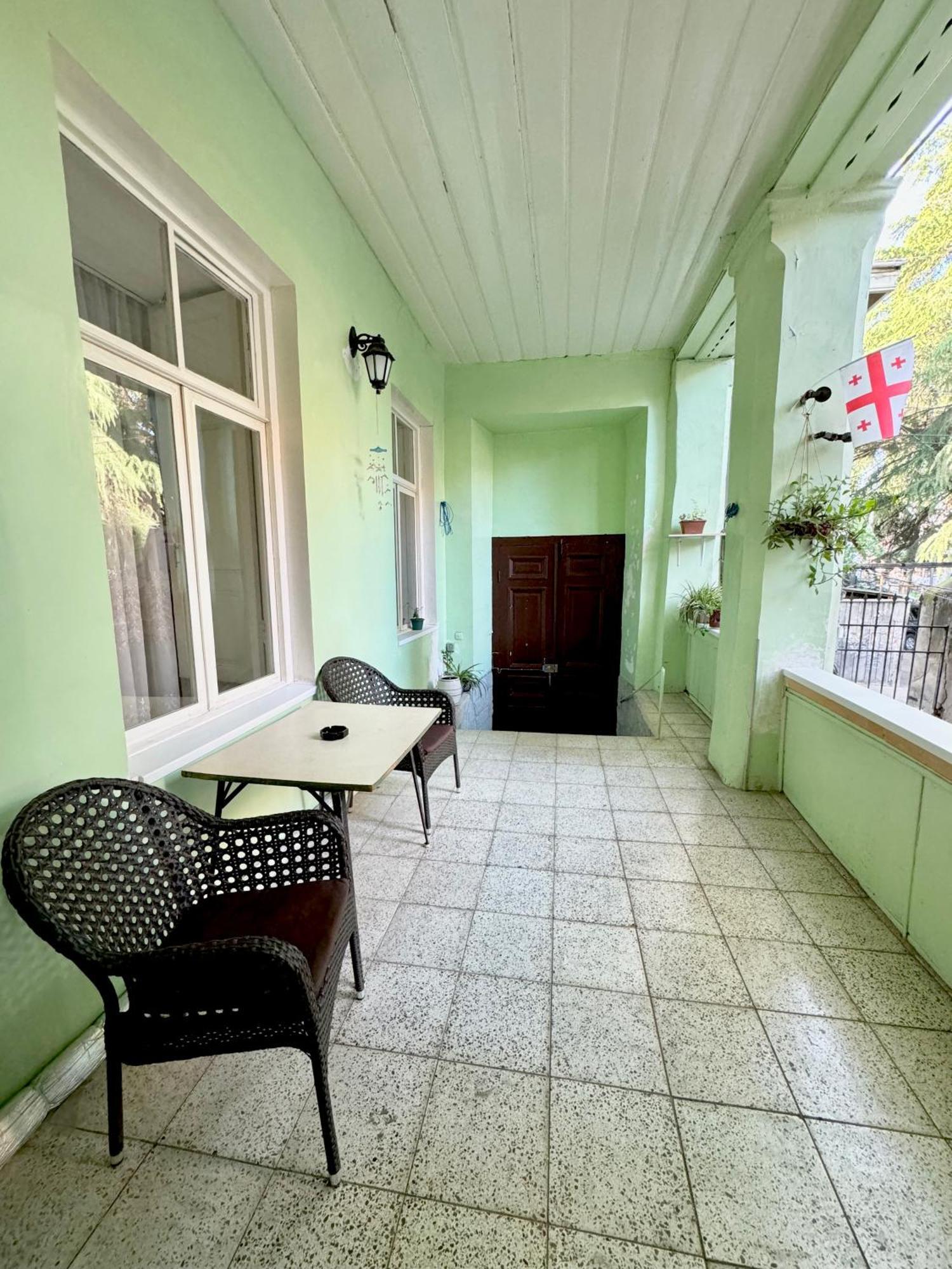 Authentic Old Tbilisi Apartment Exterior photo
